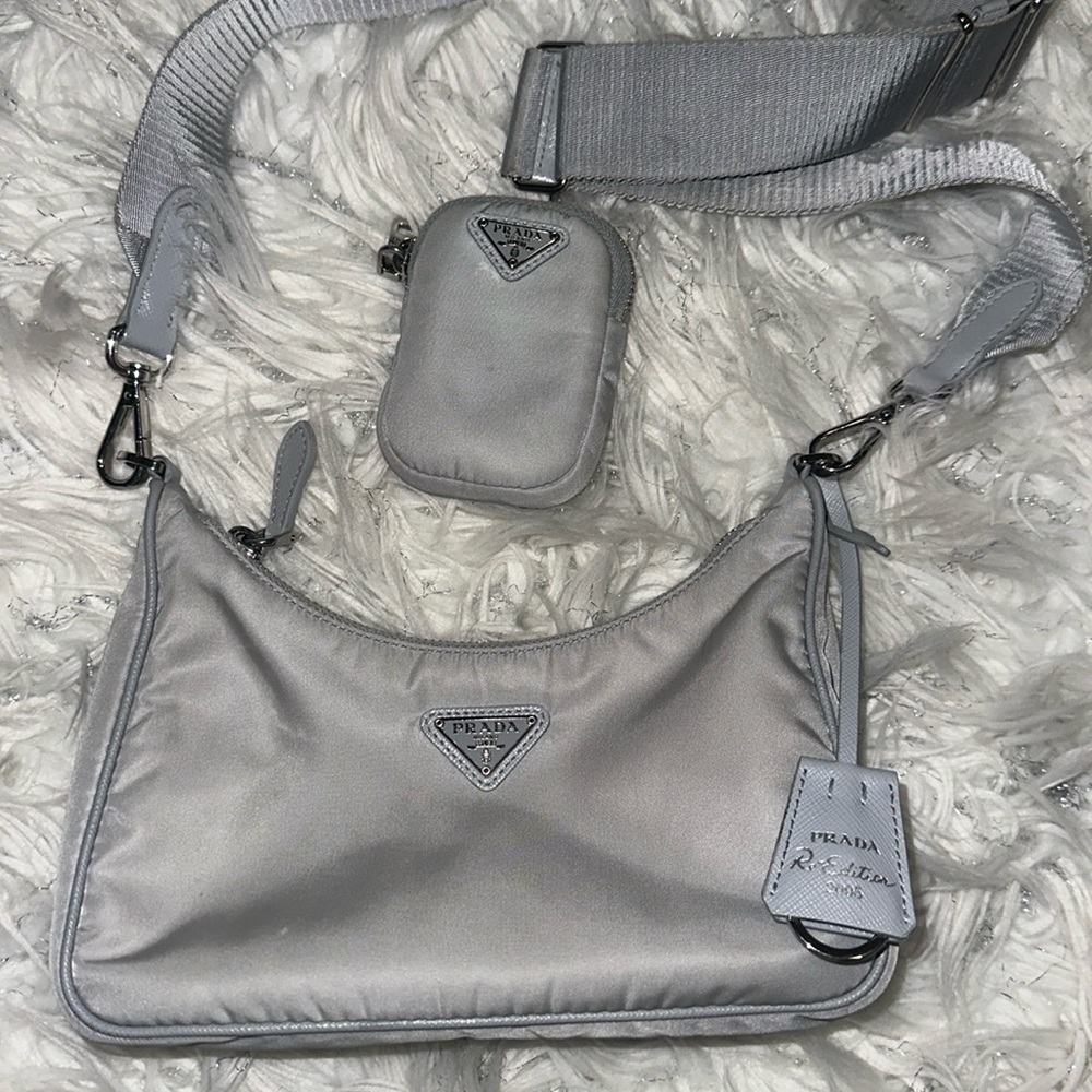 REPOST-Authentic🎀Prada Re-Edition 2005 Nylon In Cornflower Blue-BUYER CANCELLED